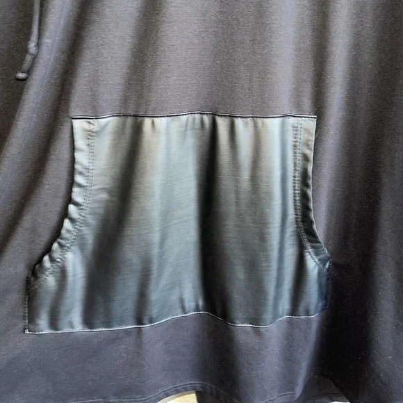 Piphany Black Hoodie Top - Picture 2 of 5